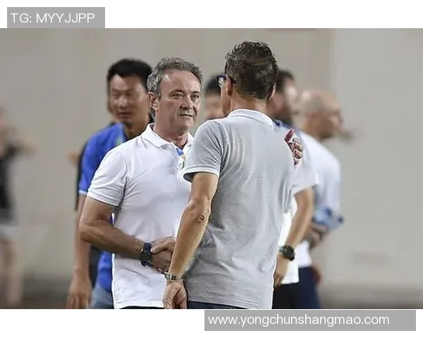 申鑫与苏宁之战主裁判表现引发热议球迷对裁判判罚的不同看法 申鑫与苏宁之战主裁判表现引发热议球迷对裁判判罚的不同看法